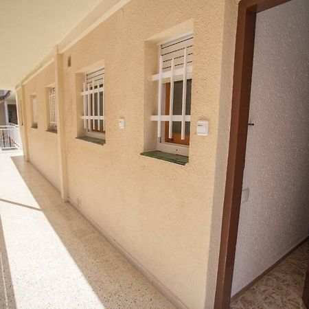 Floramar Apartment Салоу Екстериор снимка