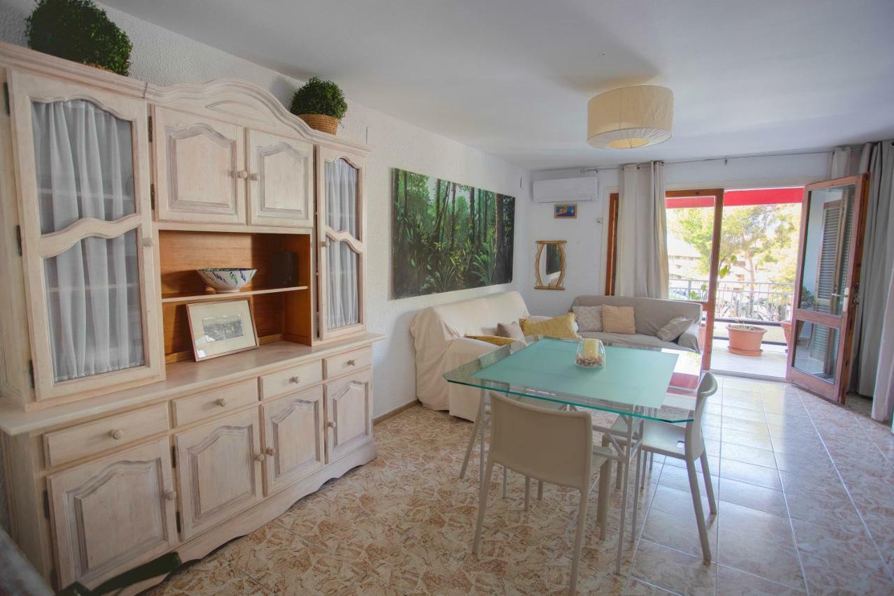 Floramar Apartment Салоу Екстериор снимка
