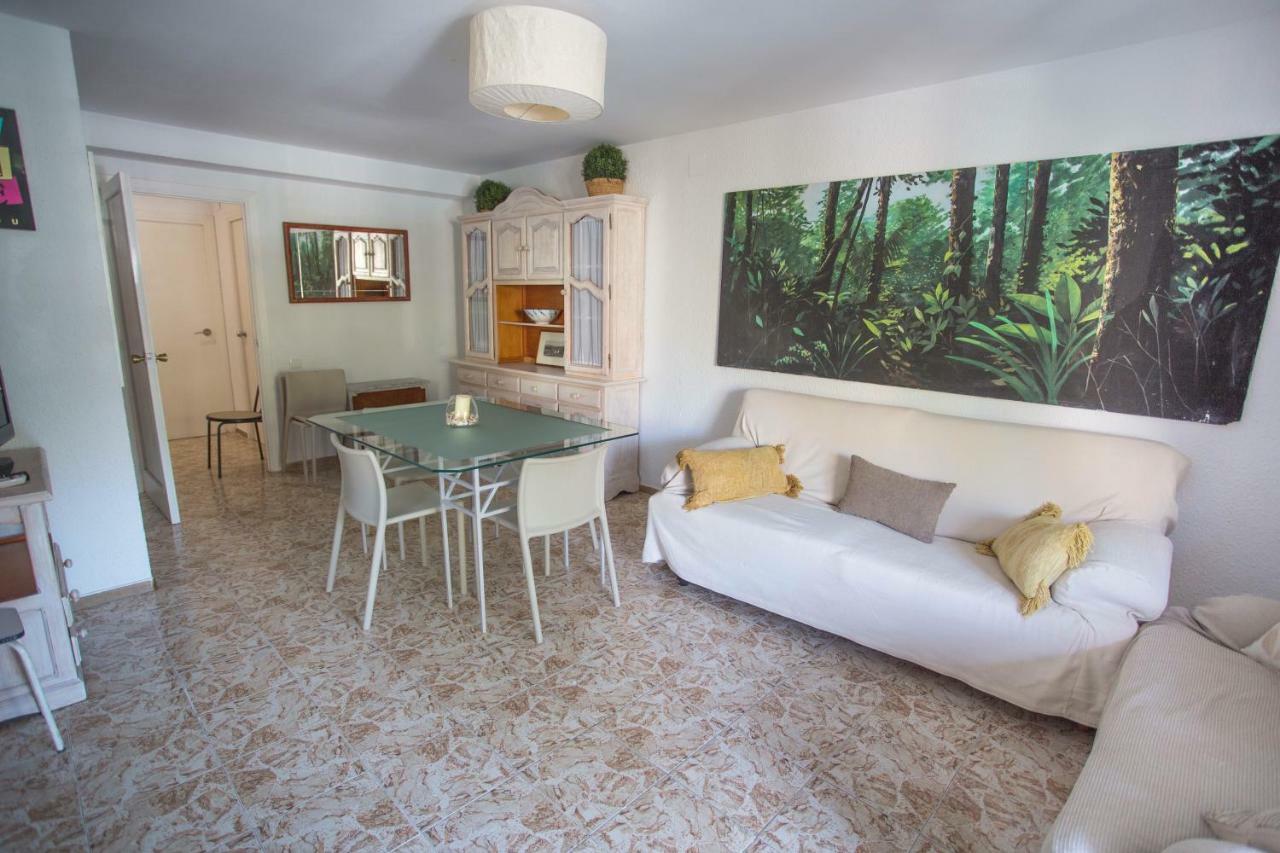 Floramar Apartment Салоу Екстериор снимка