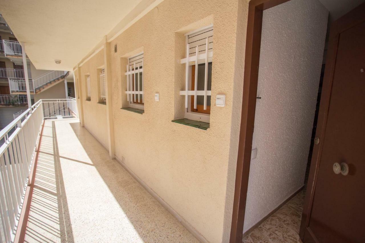 Floramar Apartment Салоу Екстериор снимка